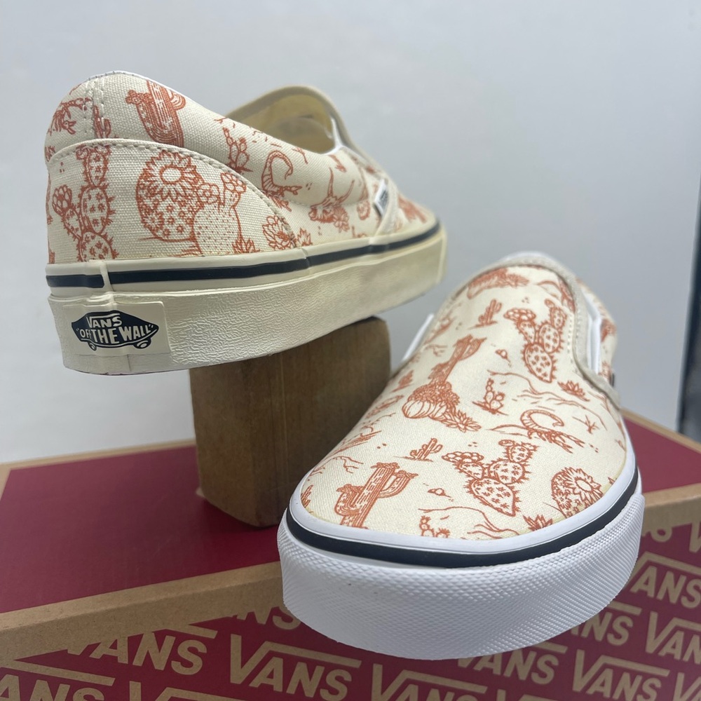 Vans Men’s Classic Slip-On
Desert Vibes Turtle dove/True W Sneakers 
VN0A5JLX8NL - Picture 7 of 16